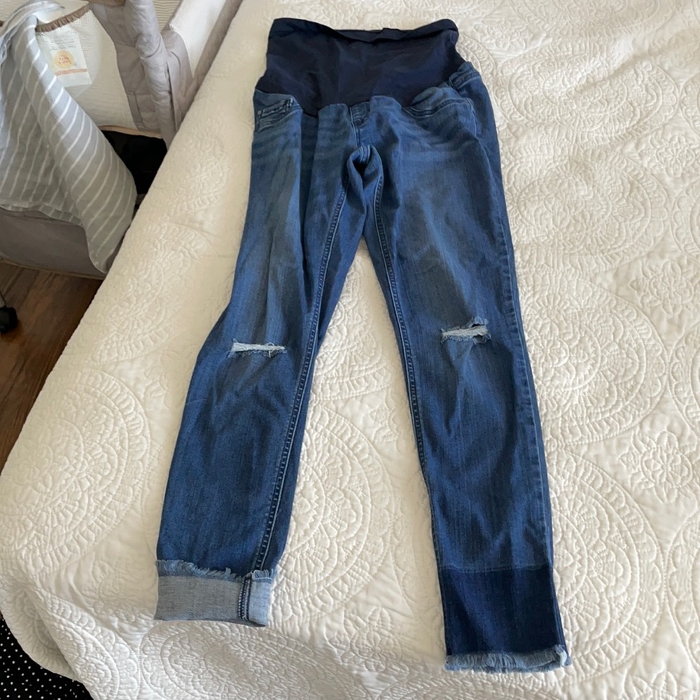 Stretchy maternity jean with high soft waist